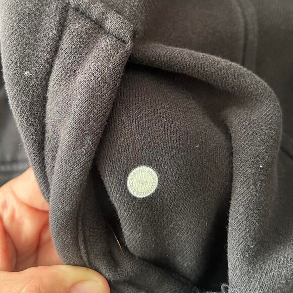 Lululemon black Scuba Hoodie Classic zip up cropped fit - Picture 4 of 8